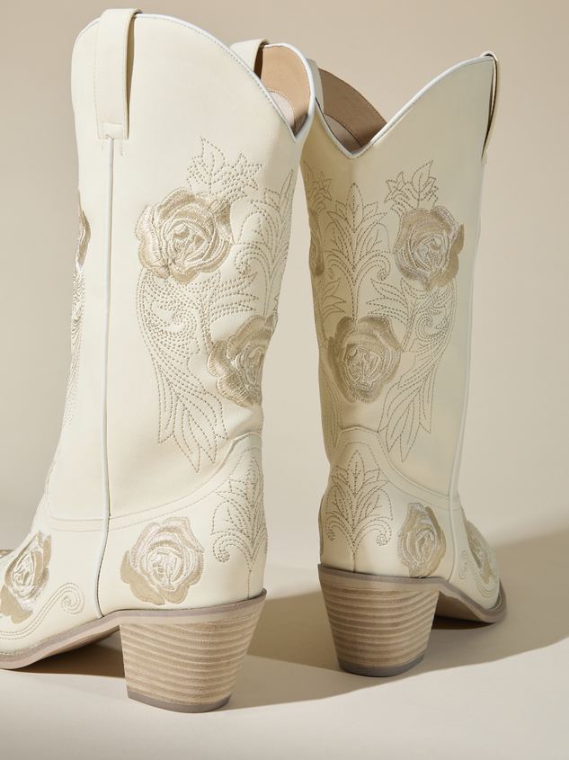 Cali Western Boots Detail 4 - ARULA