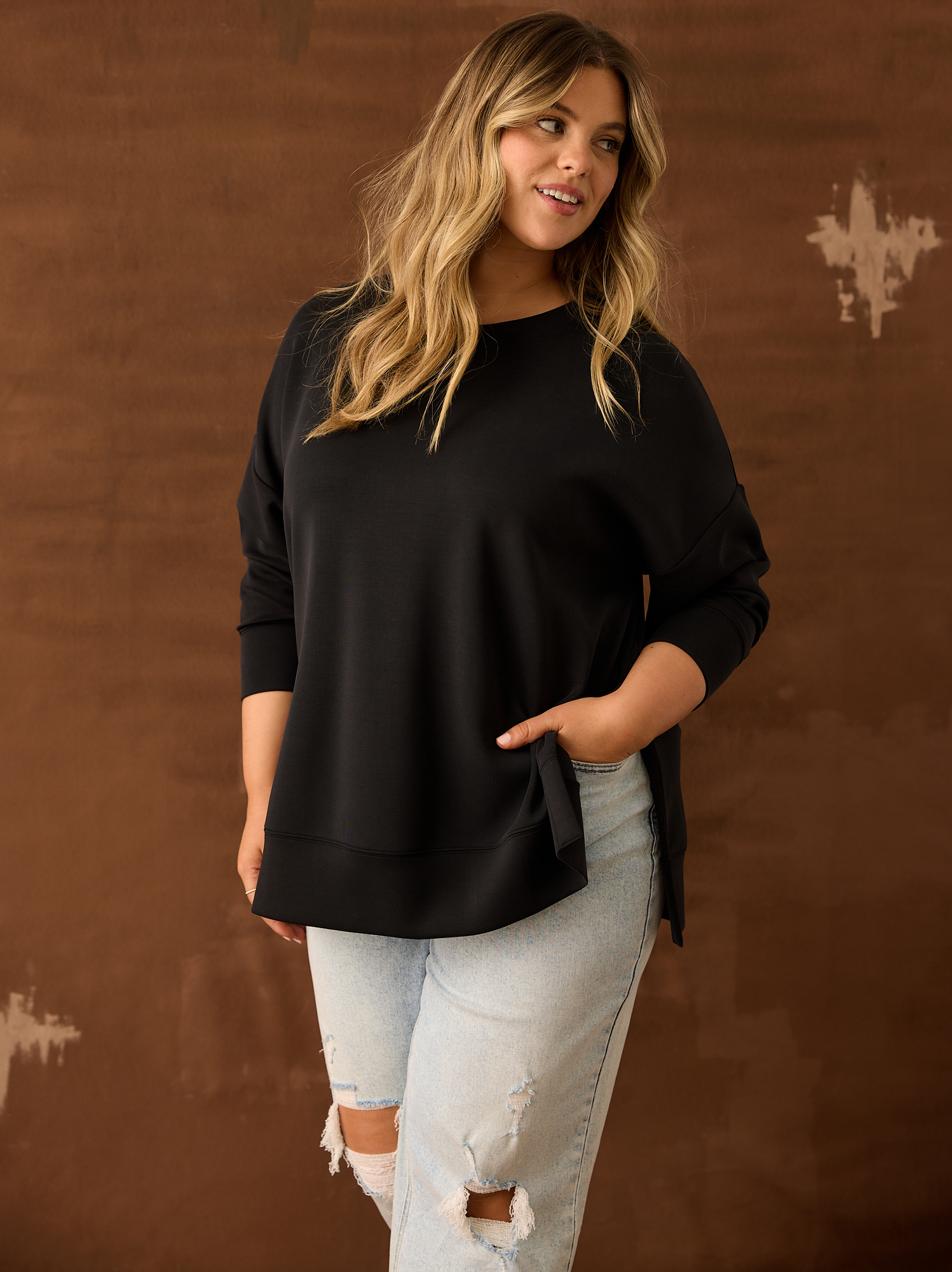 Super Soft Sweatshirt in Black Arula