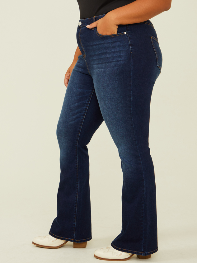 Avery Bootcut Jeans Detail 4 - ARULA