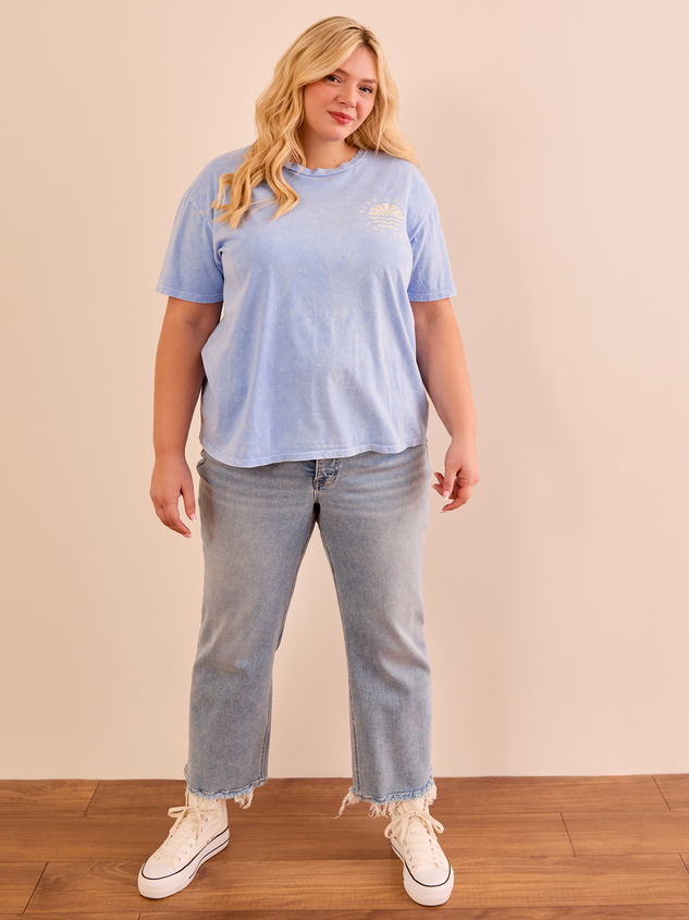 Here Comes The Sun Graphic Tee Detail 3 - ARULA