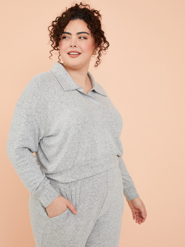 Balance Breeze Collared Top Detail 4 - ARULA
