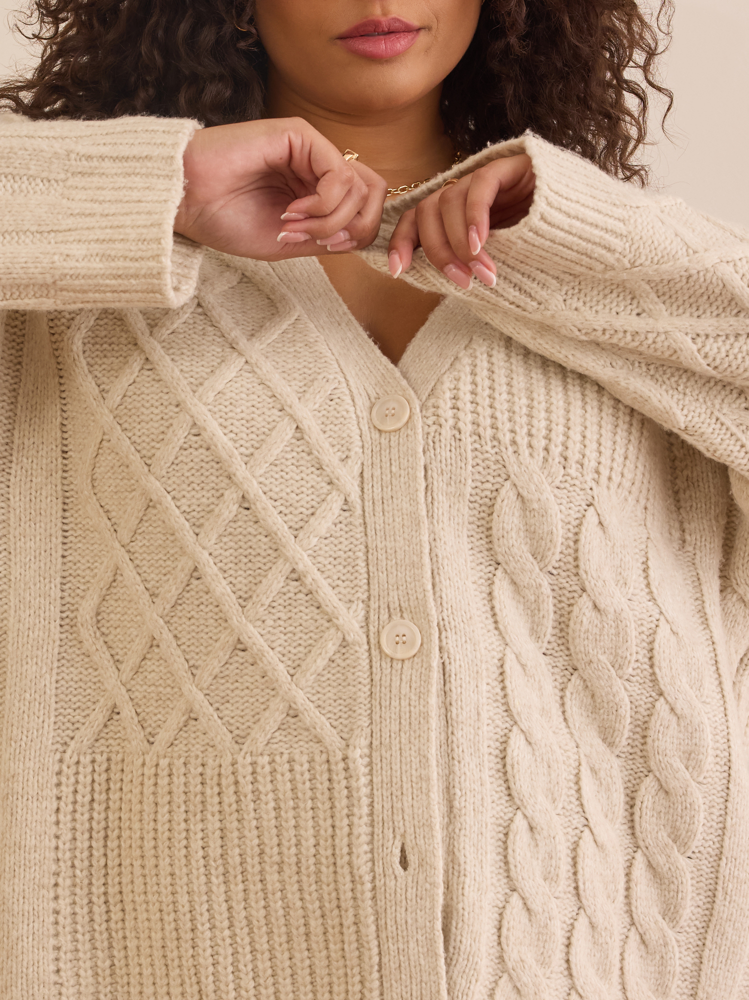 Diana Cable Knit Cardigan in Oatmeal Arula