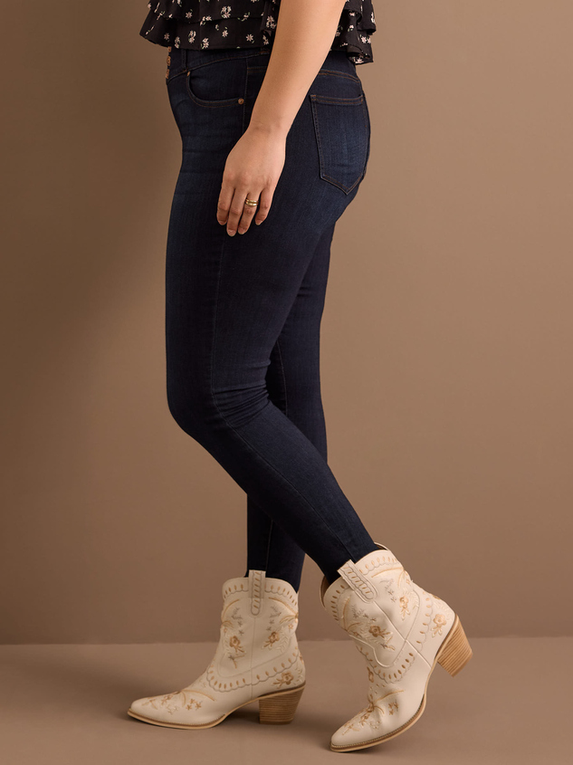 Live In 3 Button Jeans Detail 4 - ARULA