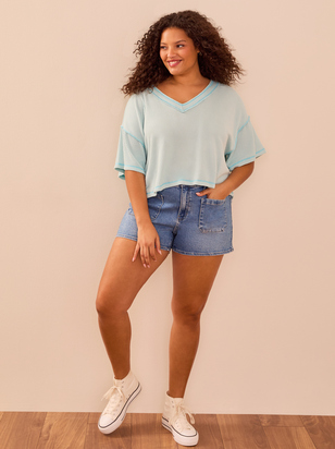 Cropped Urban Ribbed Tee - ARULA