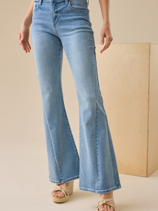 Carrie Flared Jeans - ARULA