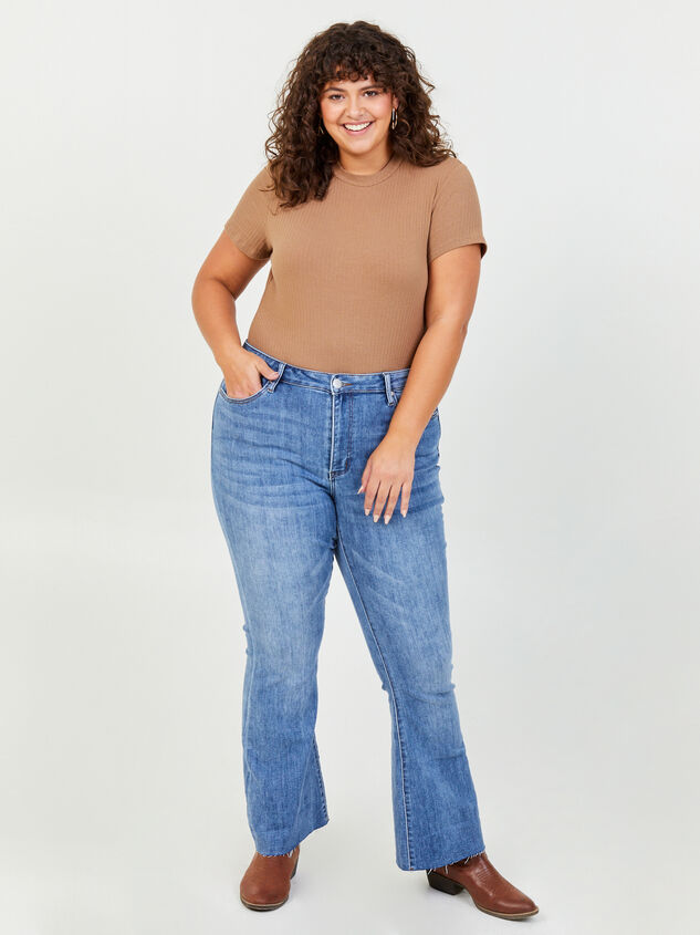 Suzie Incrediflex Flare Jeans Detail 5 - ARULA
