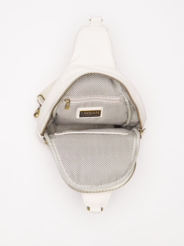 Voyager Sling Bag Detail 5 - ARULA