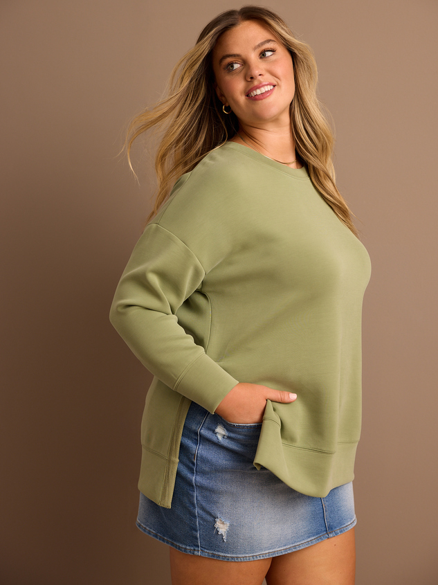 Super Soft Sweatshirt Detail 3 - ARULA