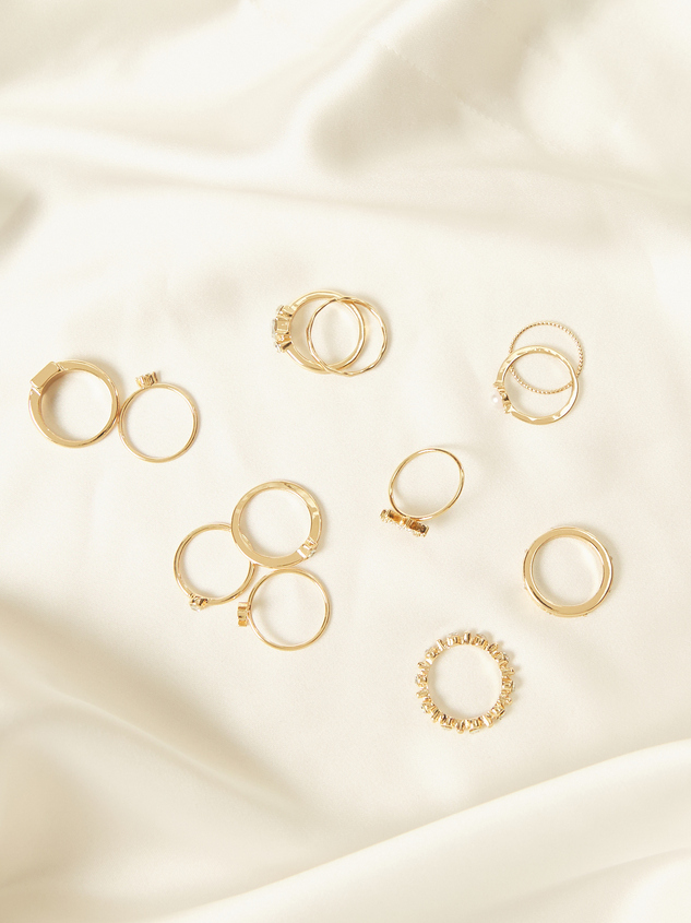 Star Statement Ring Set Detail 2 - ARULA