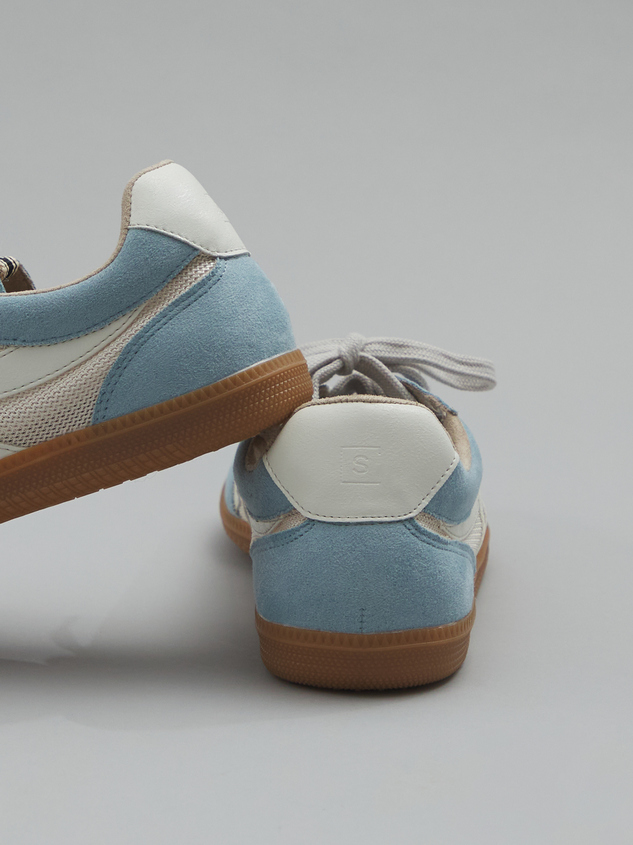 Sasha Sneakers Detail 3 - ARULA