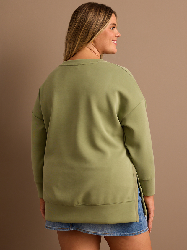 Super Soft Sweatshirt Detail 4 - ARULA