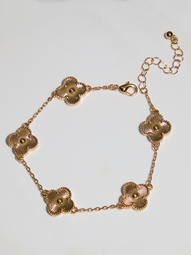Double Sided Clover Bracelet Detail 2 - ARULA