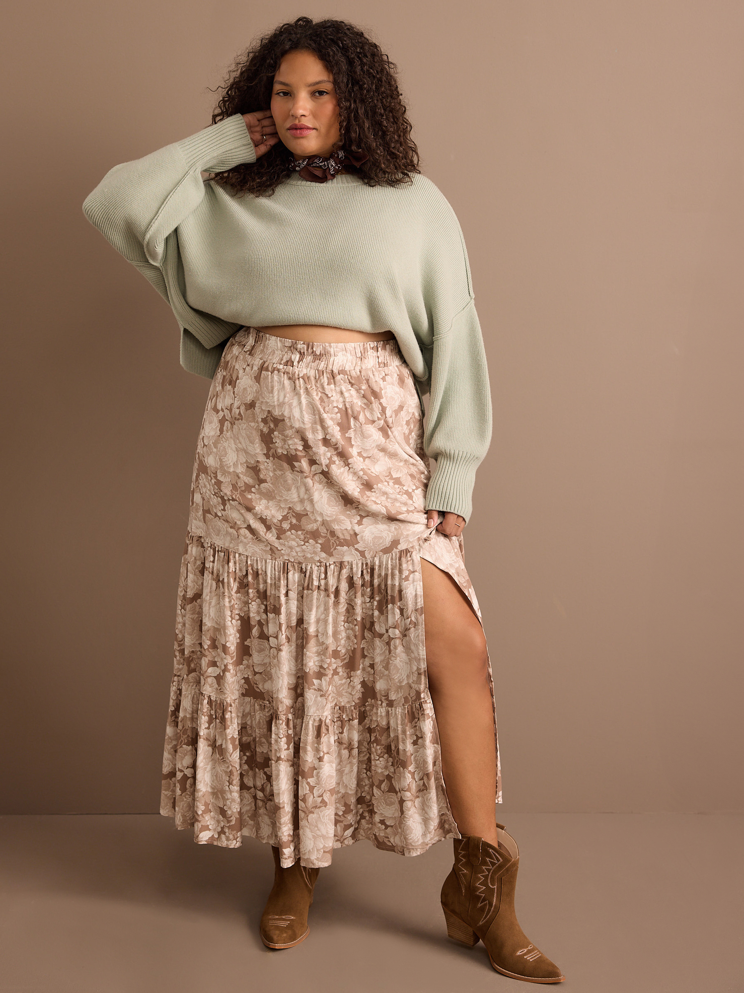 Floral skirt l shop