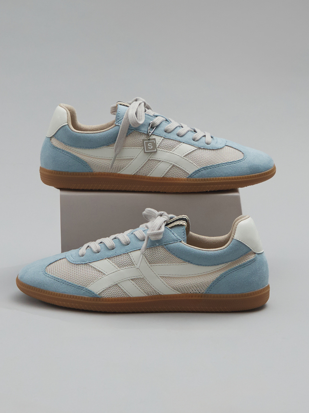 Sasha Sneakers - ARULA