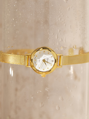 Round Face Gold Mesh Watch - ARULA
