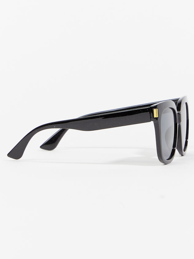 Iris Sunglasses Detail 2 - ARULA