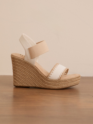 Elizabeth Wedges - ARULA