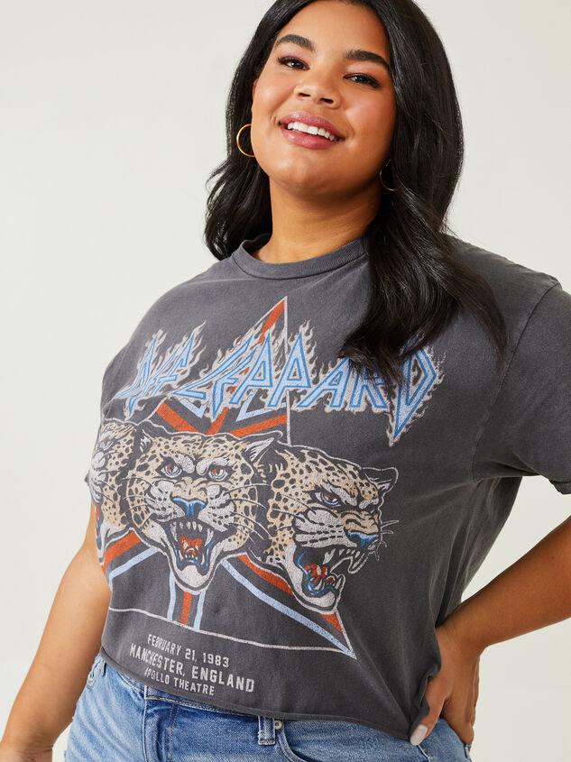 Def Leppard Graphic Tee Detail 4 - ARULA