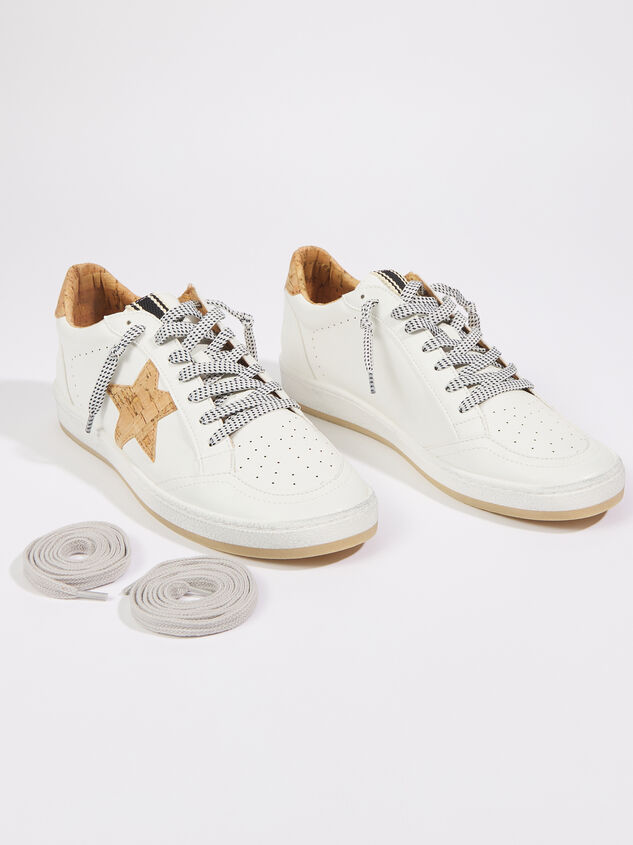 Paz Sneakers Detail 1 - ARULA