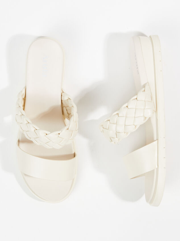 Kyrie Wide Width Sandals Detail 5 - ARULA