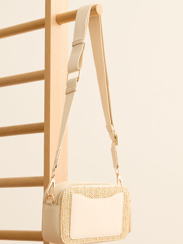 Raffia Straw Crossbody Bag Detail 3 - ARULA