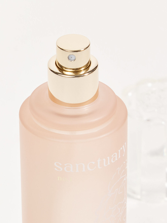 Signature Sanctuary Body Mist Detail 2 - ARULA
