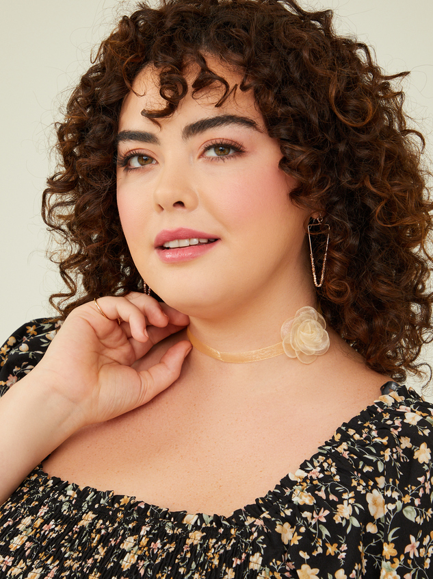 Floral Choker Necklace - ARULA