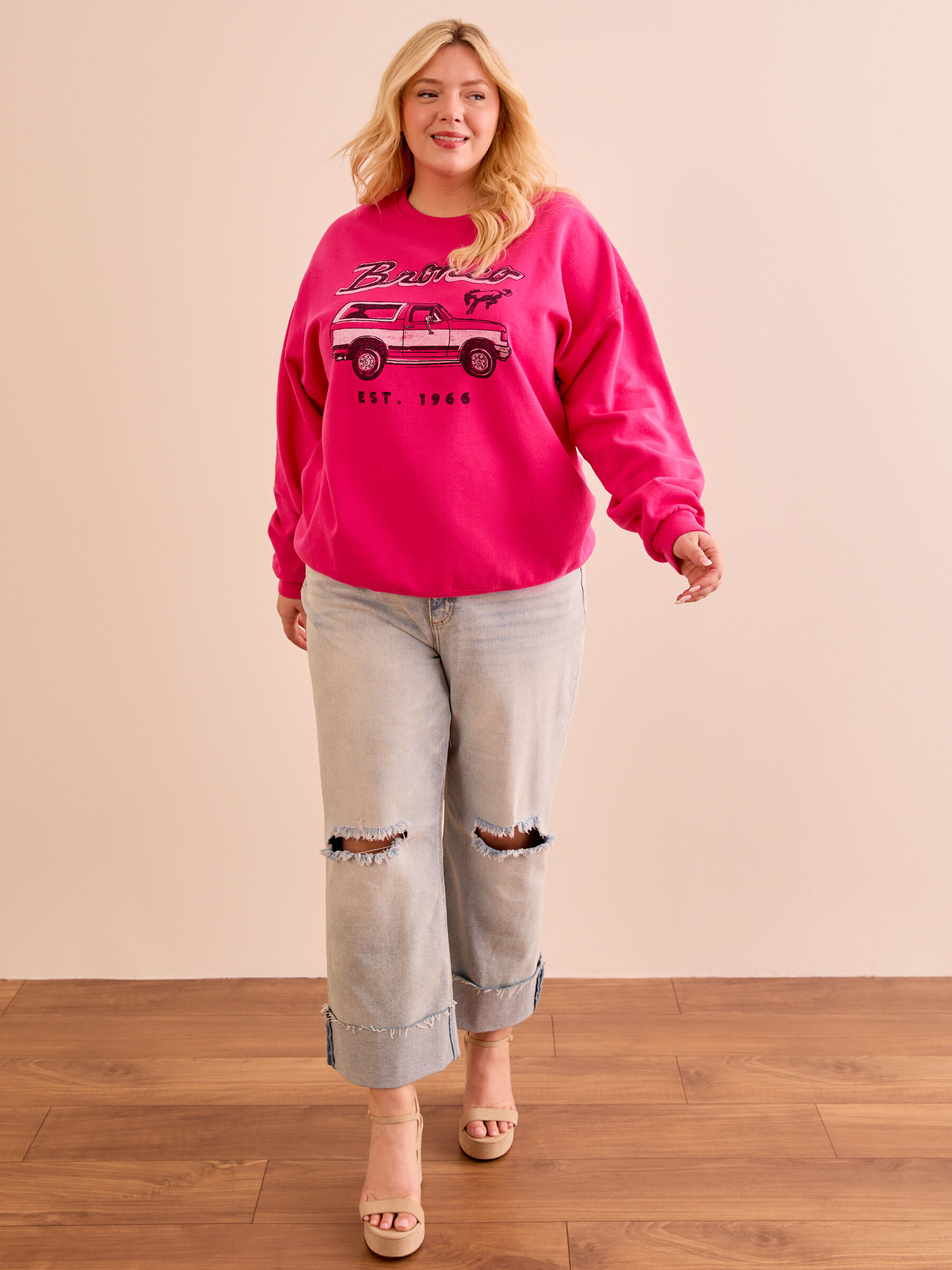ARULA Ford Bronco Graphic Crewneck | CoolSprings Galleria