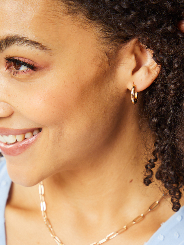 Arabella Earrings Detail 3 - ARULA