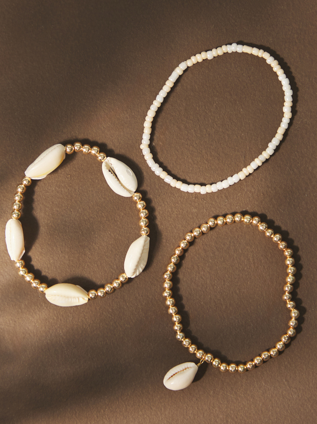 Cowrie Shell Bracelet Set Detail 2 - ARULA