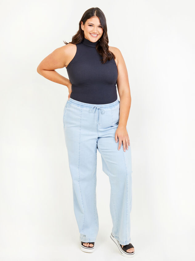 Frosted Blue Jogger Jeans - ARULA