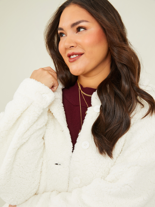 Cozy Sherpa Jacket Detail 5 - ARULA