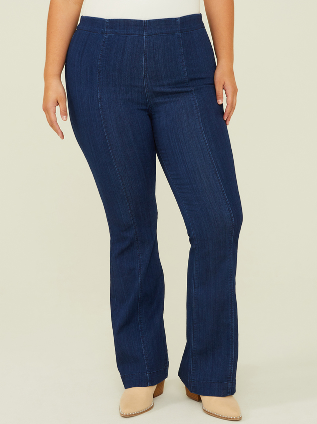 Lenya Flare Jeans Detail 3 - ARULA