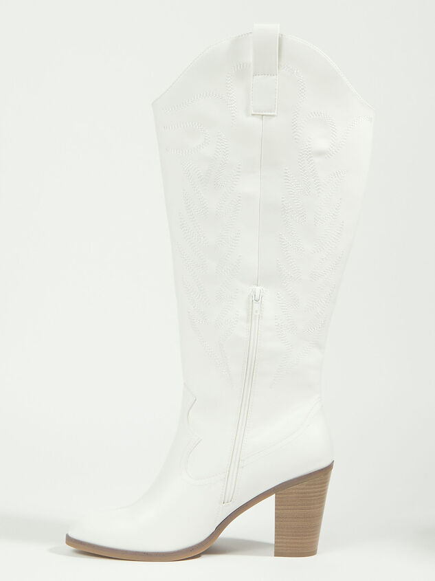 Sierra Wide Calf Boots Detail 3 - ARULA