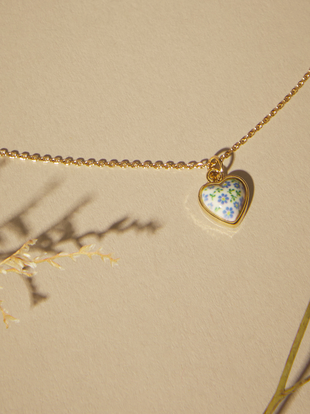 Patterned Heart Charm Necklace Detail 2 - ARULA