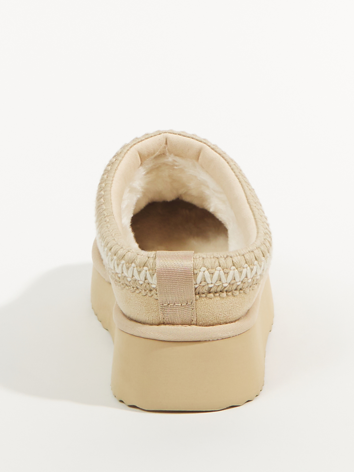 Cloud Wide Width Slippers in Light Neutral Arula