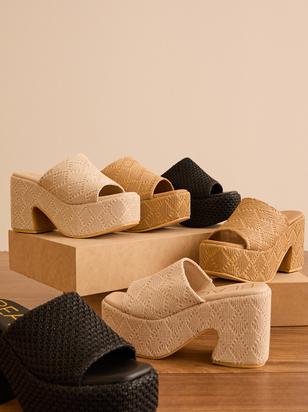 Como Platform Sandal by Matisse - ARULA - 