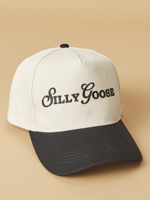 Silly Goose Trucker Hat - ARULA - 