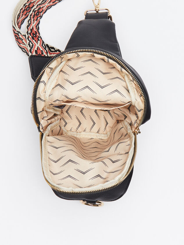 Vana Sling Bag Detail 5 - ARULA