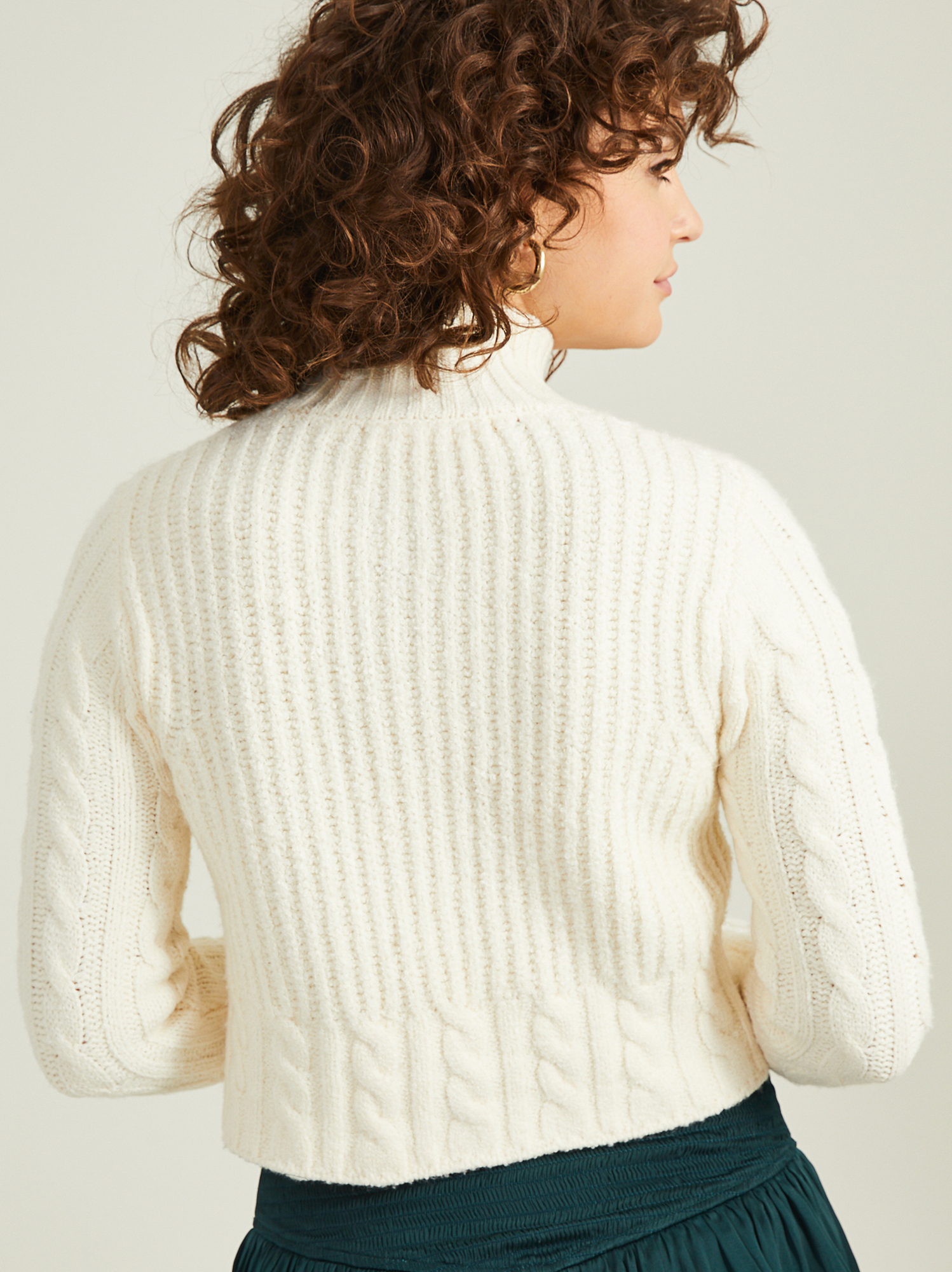Legacy Cropped Sweater in Cream Altar d State