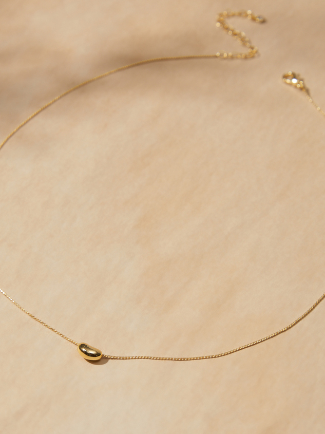 18K Gold Dainty Bean Necklace Detail 4 - ARULA