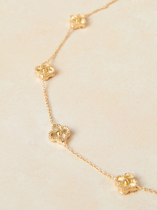 Detailed Clover Charm Necklace - ARULA