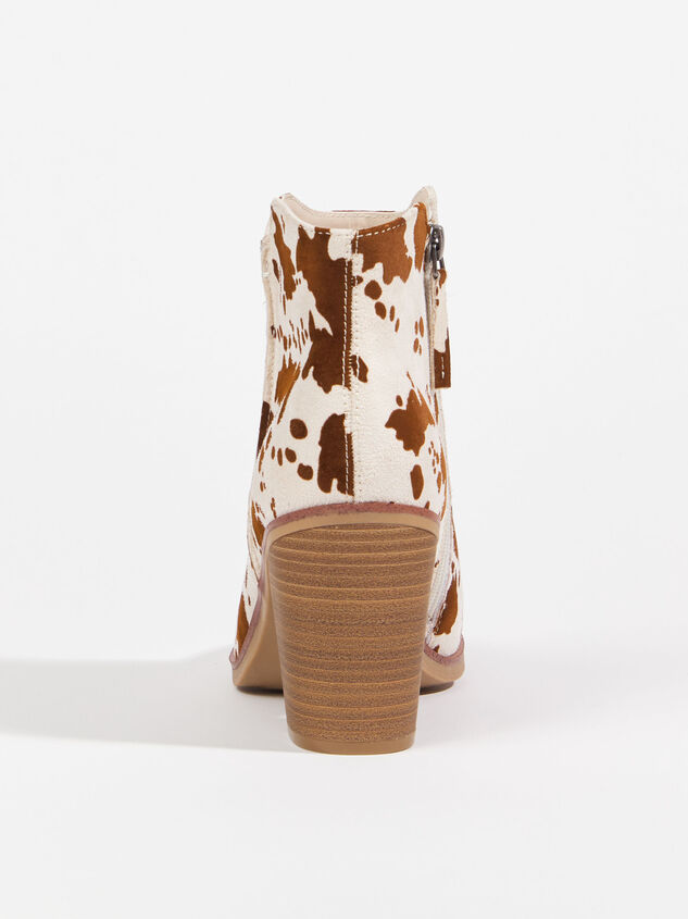 Anaya Wide Width Boots Detail 4 - ARULA