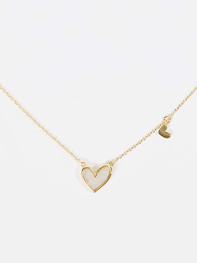 18K Gold Mother of Pearl Heart Charm Necklace Detail 3 - ARULA