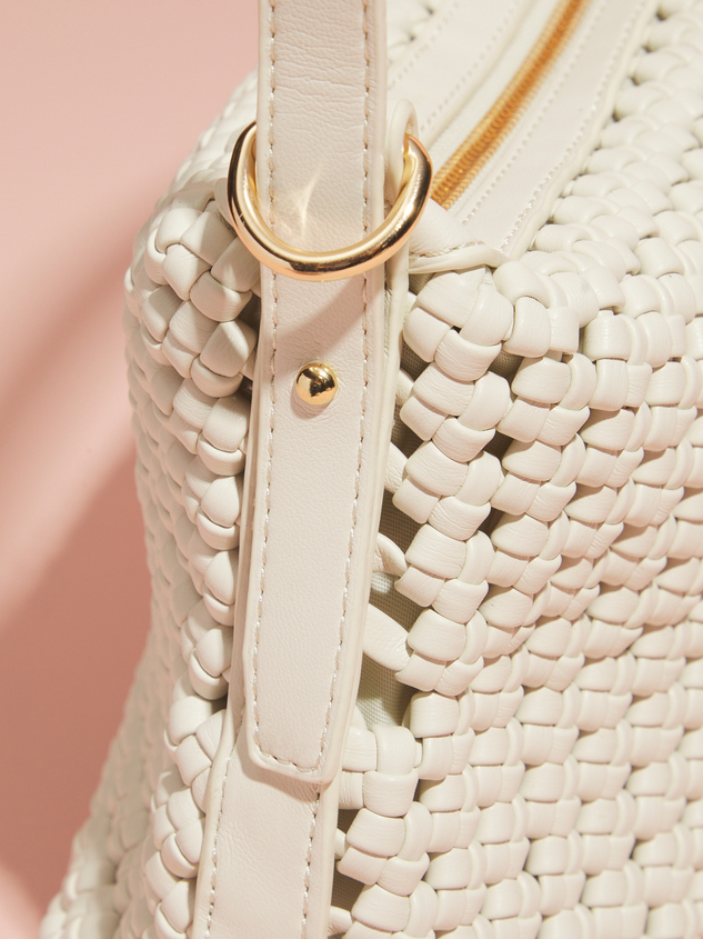 Knotted Woven Shoulder Purse Detail 4 - ARULA