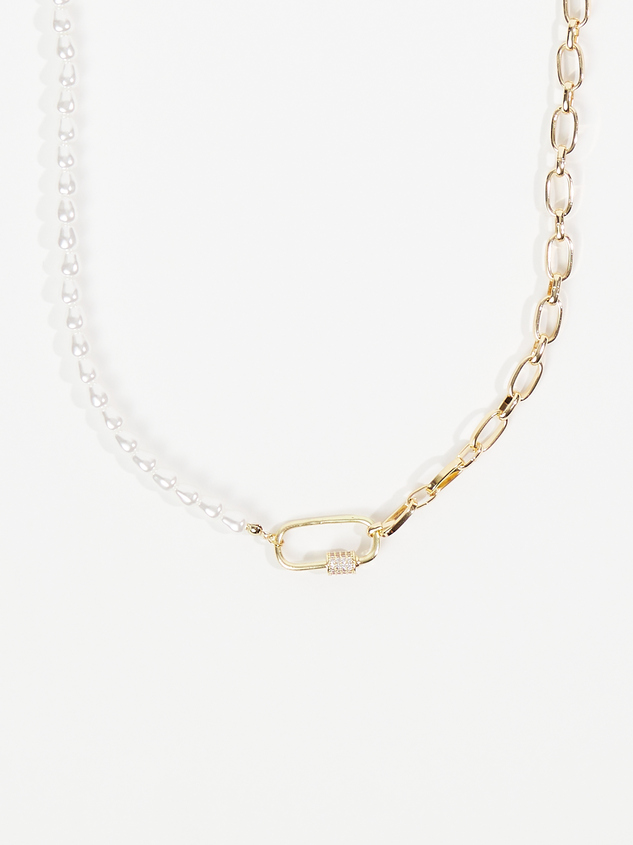 Pearl Paperclip Necklace Detail 2 - ARULA