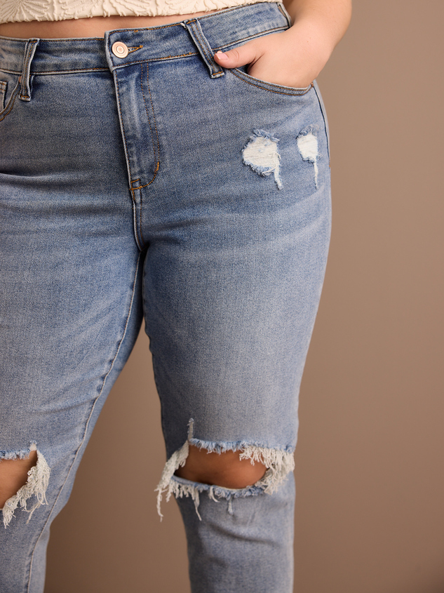Destructed Girlfriend Jeans Detail 2 - ARULA