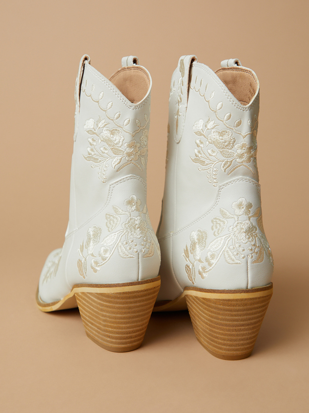 Caroline Embroidered Western Booties Detail 4 - ARULA